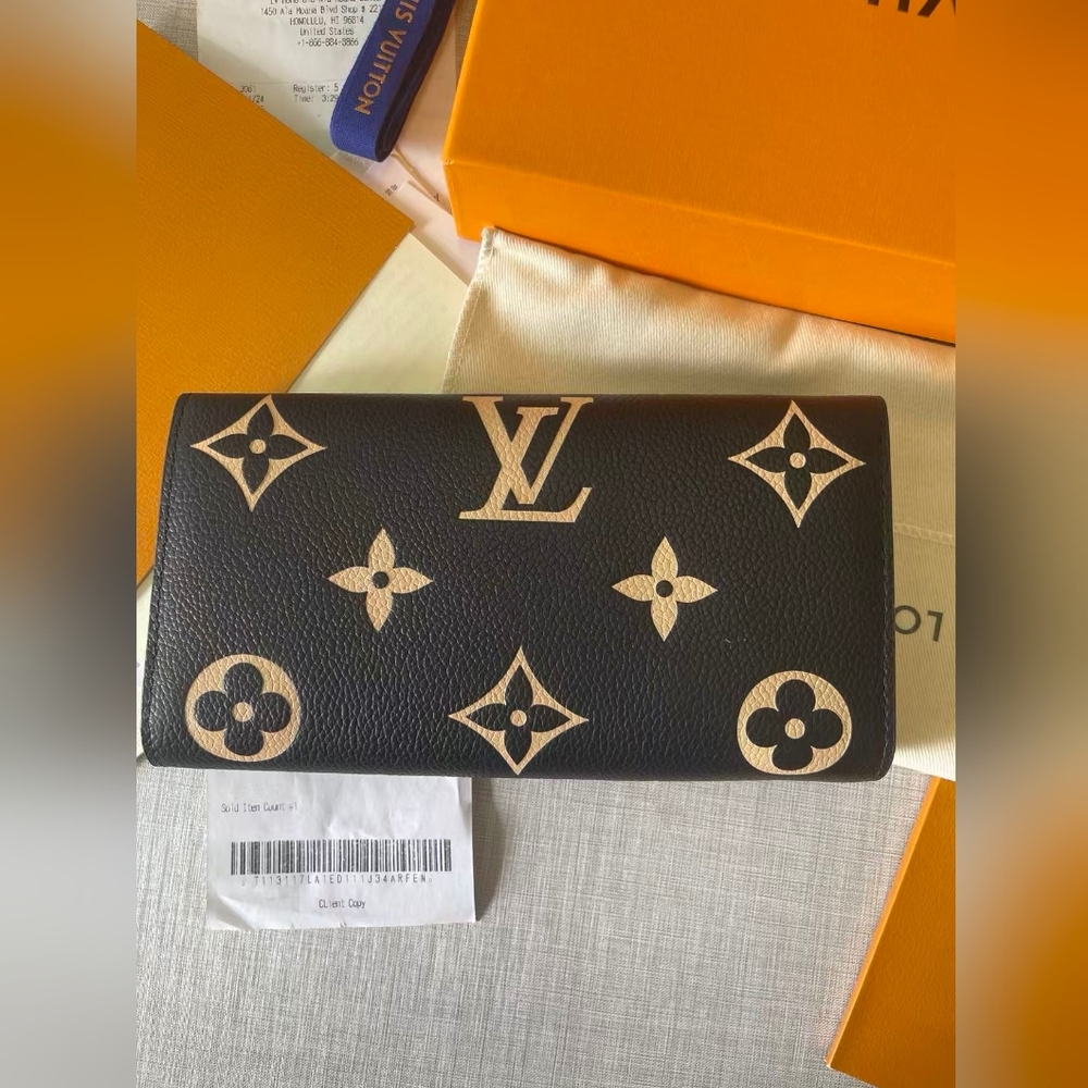 LOUIS VUITTON Monogram Empreinte Leather Sarah Wallet - Picture 5 of 11